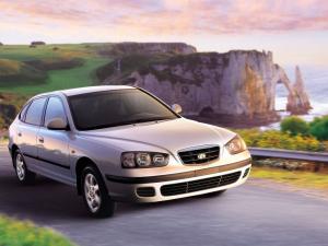 Hyundai Elantra Hatchback 2000 года